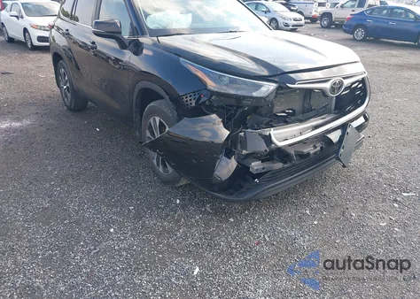 2023 Toyota Highlander Xle z USA, uszkodzony, nr VIN 5TDKDRBH4PS015354